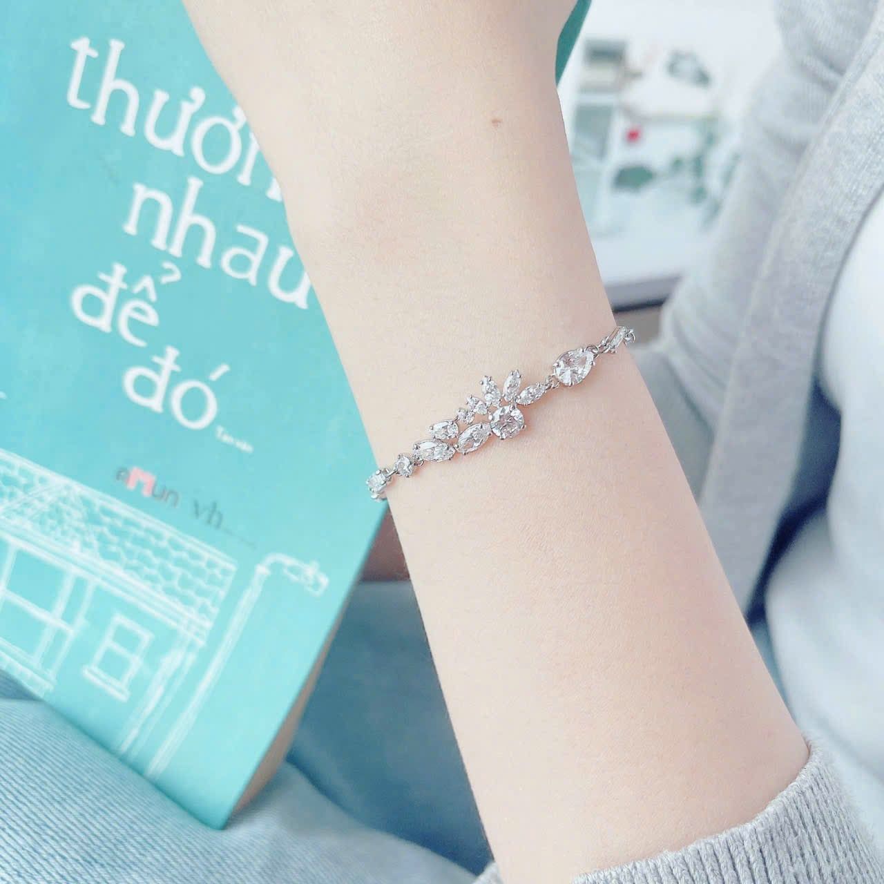  Lắc tay Swarovski Gema hoa pha lê trắng - Swarovski Gema Bracelet Mixed Cut White Flower Rhodium Plated 