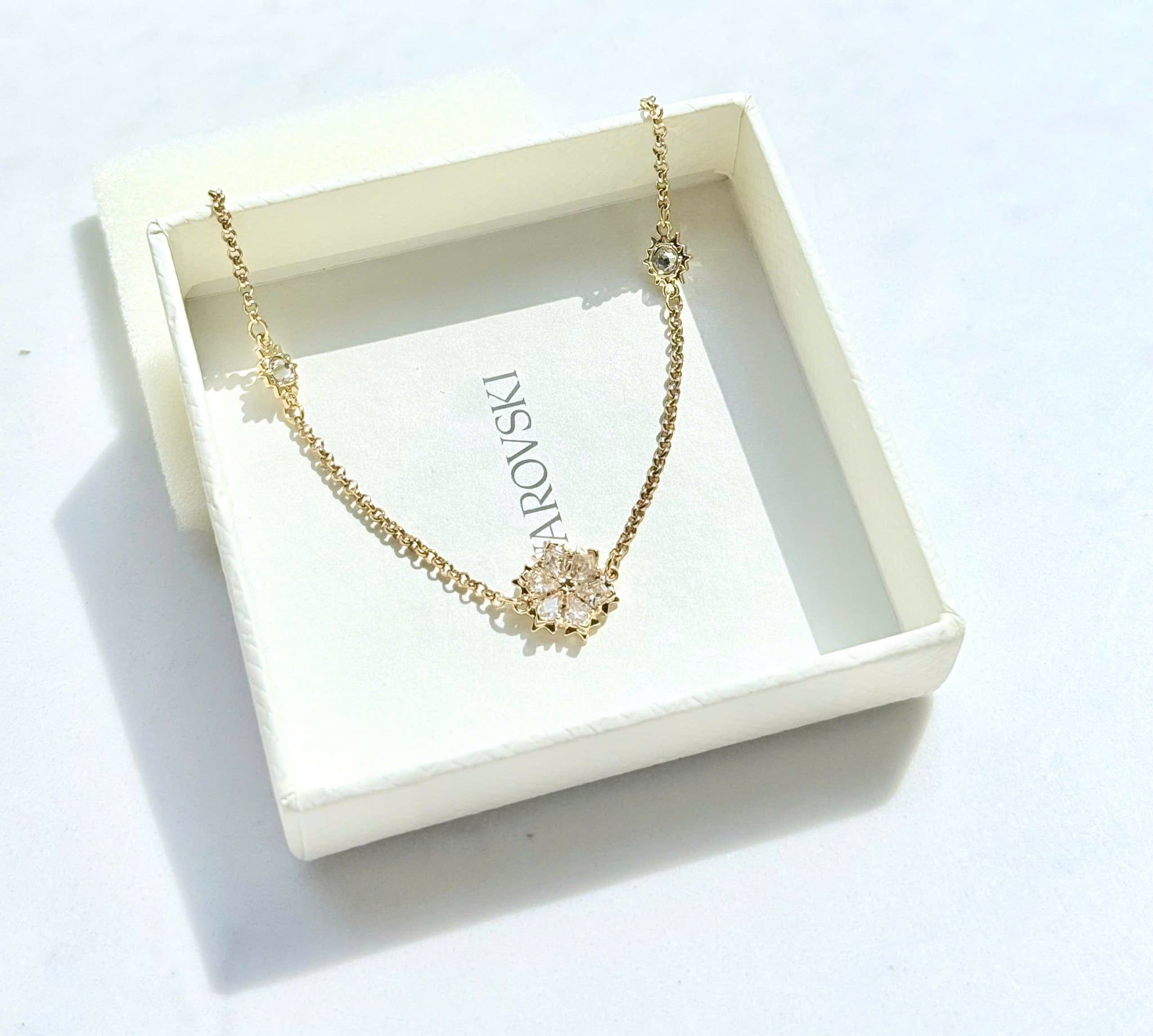  Lắc tay Swarovski hoa tuyết màu gold size M - Swarovski Gold-tone Plated Snowflake Strand Bracelet, Size Medium 