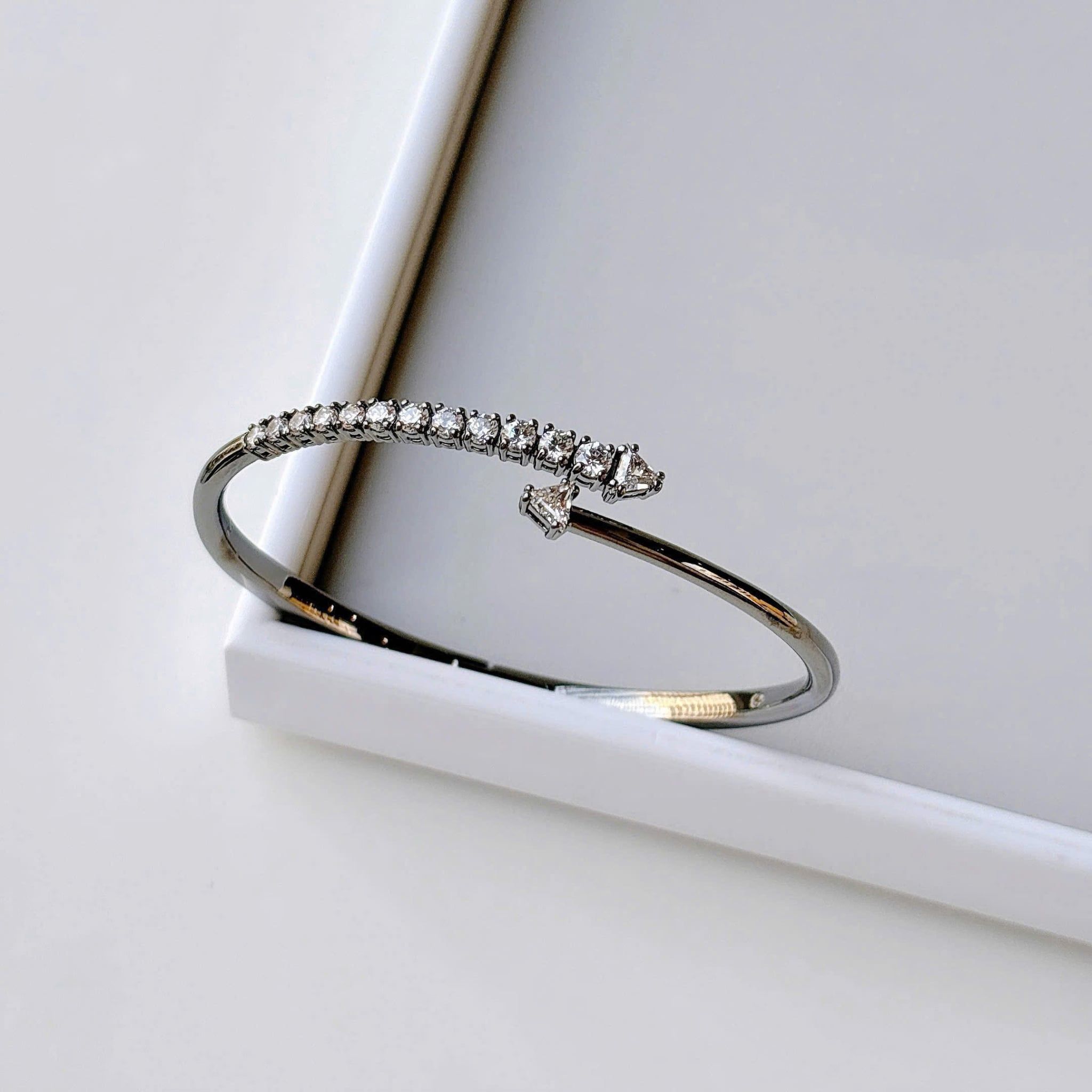  Vòng tay cứng Swarovski Sublima xoắn ốc - Swarovski Sublima bangle, White, Ruthenium plated 