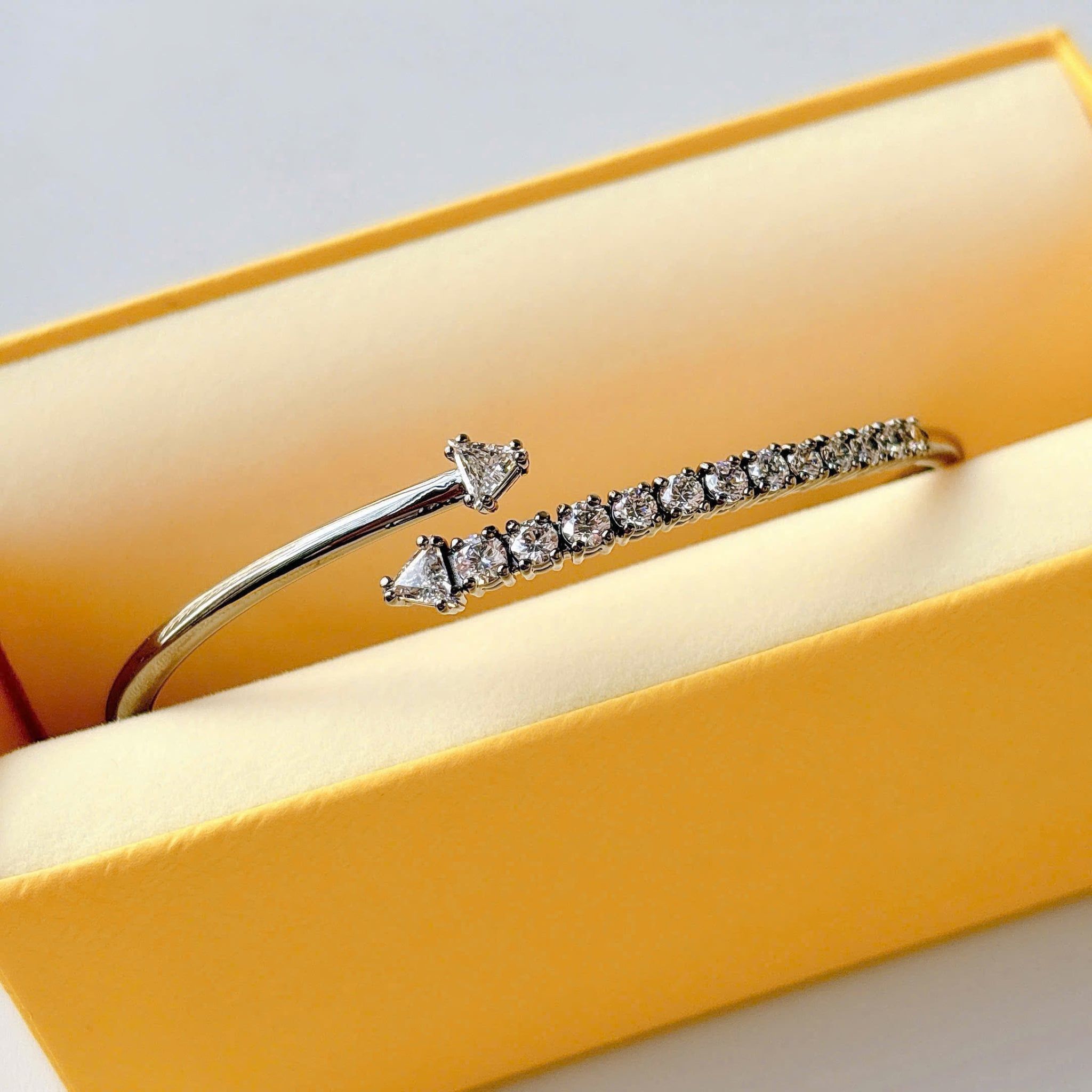  Vòng tay cứng Swarovski Sublima xoắn ốc - Swarovski Sublima bangle, White, Ruthenium plated 