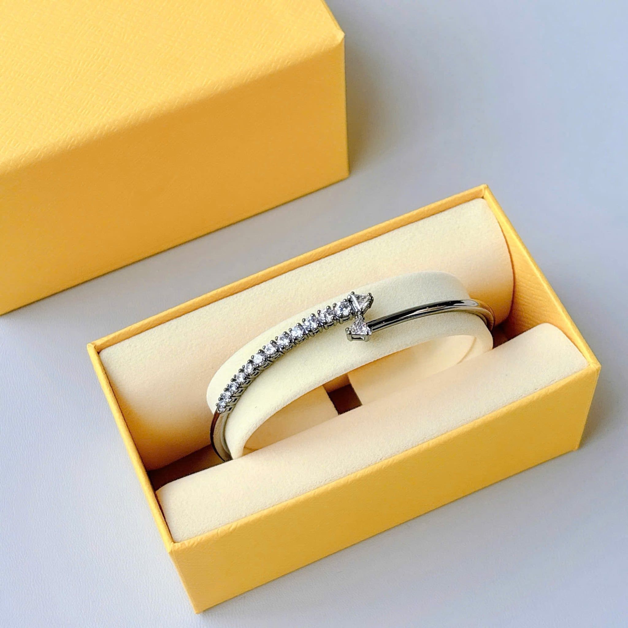  Vòng tay cứng Swarovski Sublima xoắn ốc - Swarovski Sublima bangle, White, Ruthenium plated 