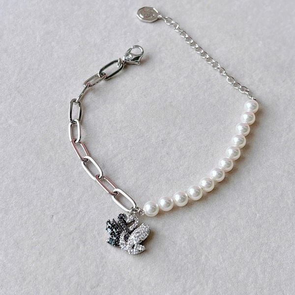  Lắc tay thiên nga ngọc trai uyên ương Swarovski - Swarovski Swan bracelet Crystal pearl, Black, Mixed metal finish 5705720 