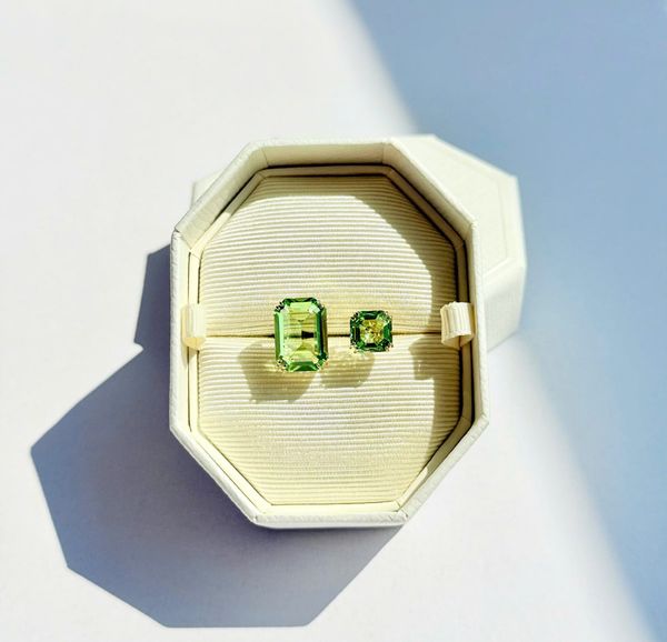  Nhẫn hở Millenia Octagon xanh lá tone vàng - Millenia open ring Octagon cut, Green, Gold-tone plated 