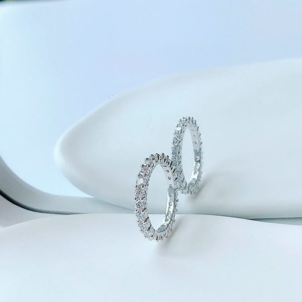  Nhẫn Matrix Vittore giác cắt tròn tone trắng (phiên bản hạt to) - Matrix Vittore ring Round cut, White, Silver-tone finish 
