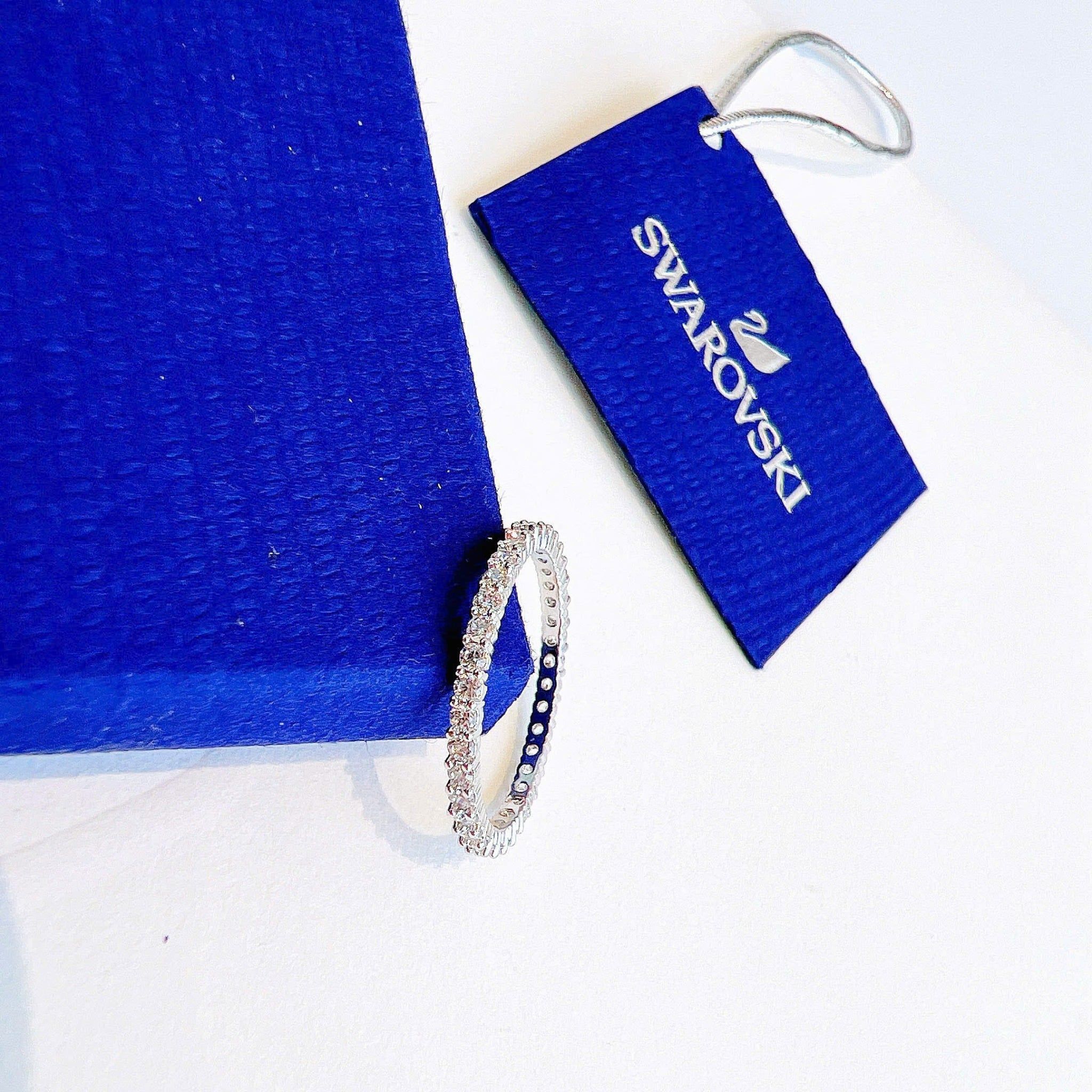  Nhẫn Matrix Vittore giác cắt tròn tone trắng - Matrix Vittore ring Round cut, White, Silver-tone finish 