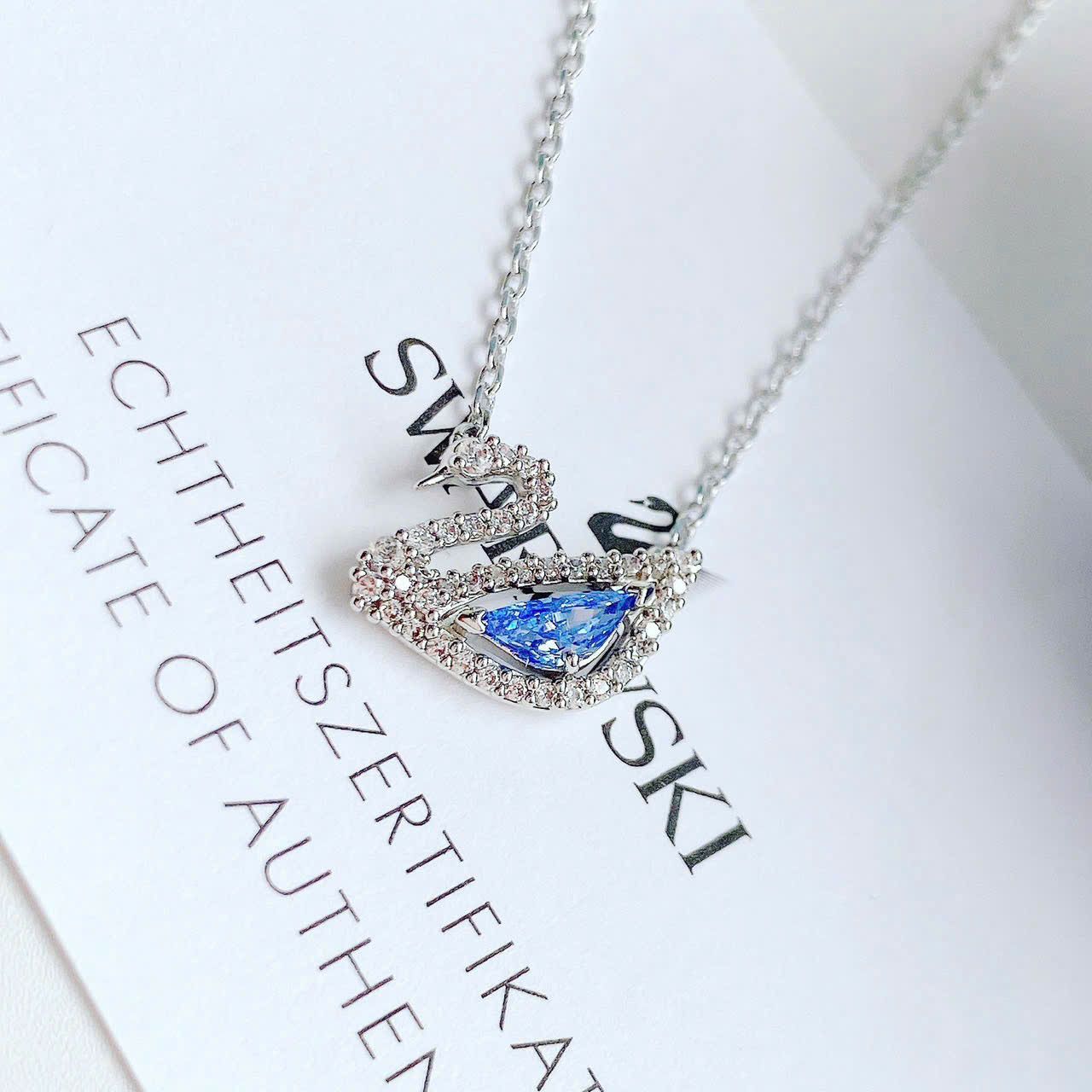  Set dây chuyền khuyên tai thiên nga dazzling xanh - Set Swarovski dazzling swan blue 