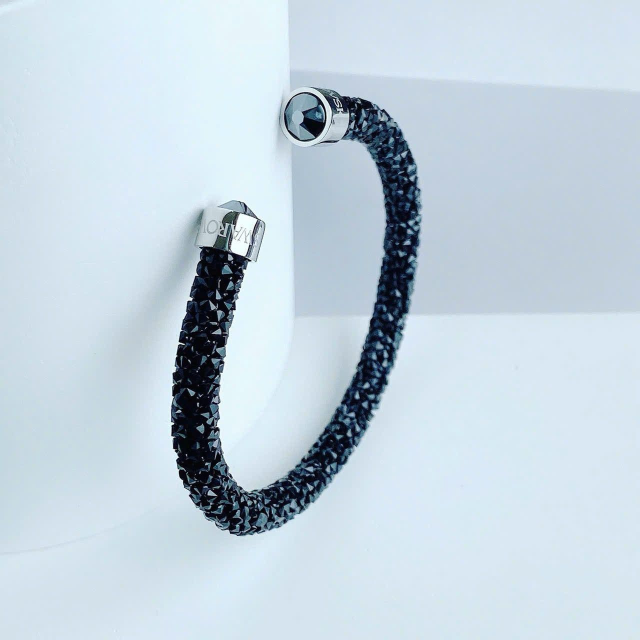  Vòng tay cứng Swarovski Crystaldust đen size S - Swarovski Crystaldust Dark Bangle Cuff size S 