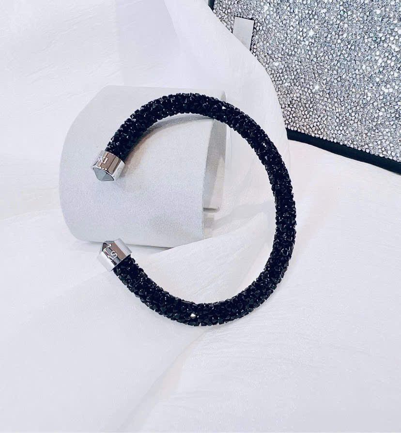  Vòng tay cứng Swarovski Crystaldust đen size S - Swarovski Crystaldust Dark Bangle Cuff size S 