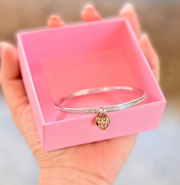  Vòng tay cứng Swarovski Idyllia đính khoá trái tim 2 mặt - Swarovski Idyllia bangle, Mixed cuts, Heart, Pink, Mixed metal finish 