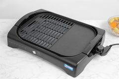 Bếp nướng điện Electrolux ETTG1-40BK 2200W