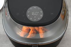 Nồi chiên không dầu Philips 6.2 lít NA332/00