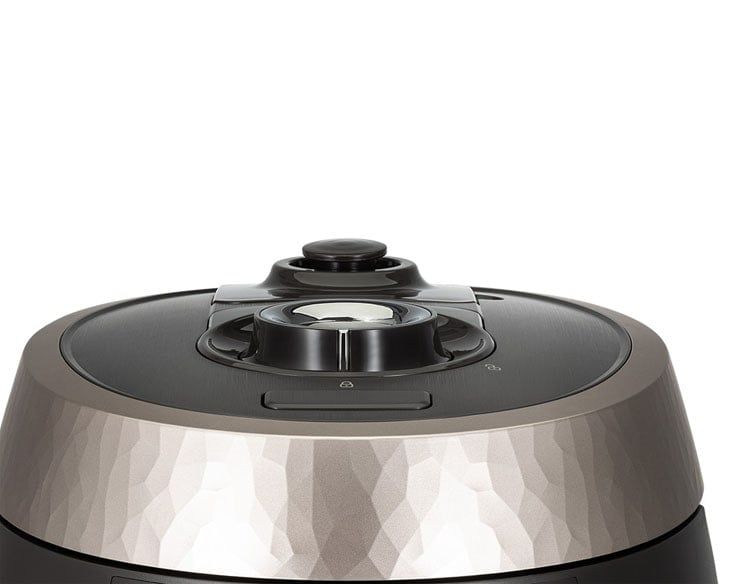 Nồi cơm áp suất Cuckoo 1.08 lít CRP-R0600F/BKGBCRVNCV