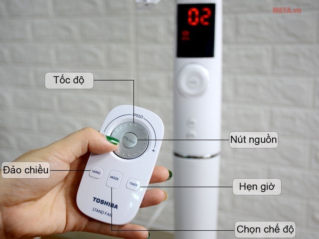 Quạt cây 9 cánh DC inverter Toshiba F-LSD30(W)VN