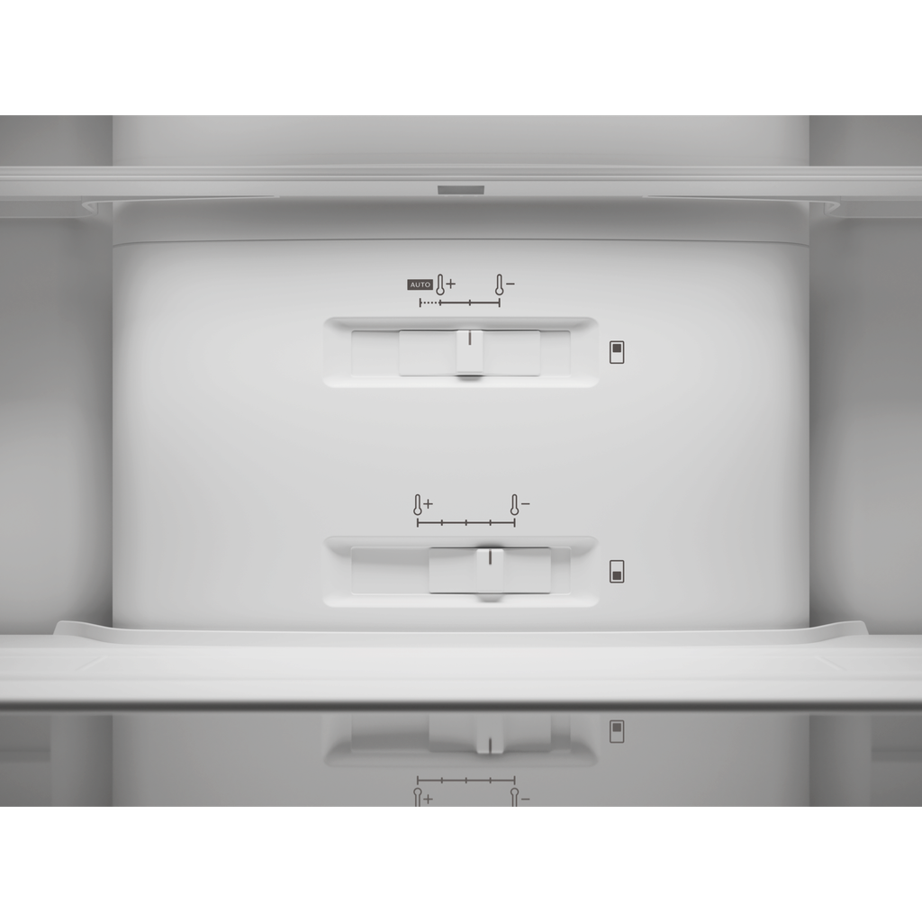 Tủ lạnh Electrolux AI ngăn đá dưới 335L Series 700 EBM3442L-B