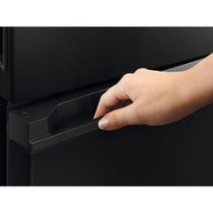 Tủ lạnh Electrolux AI ngăn đá dưới 335L Series 700 EBM3442L-B