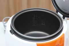 Nồi cơm điện nắp gài Cuckoo 1 lít CR-0661/ORVNCV