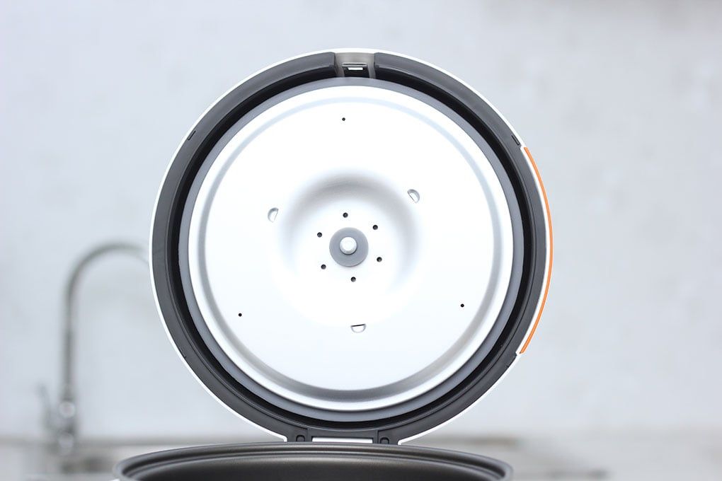 Nồi cơm điện nắp gài Cuckoo 1 lít CR-0661/ORVNCV