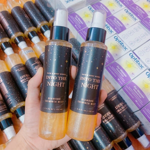  Xịt thơm body BBW Dressed In White Body Mist Spray 2.5Oz 75ml 