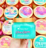  NK - Tẩy tế bào chết cơ thể Tree Hut Blue Lagoon Shea Sugar Body Scrub 18Oz 510g 