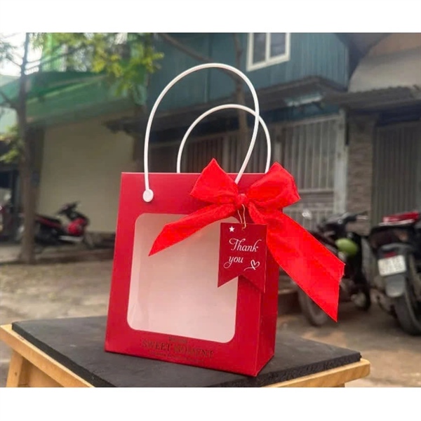  Túi giấy mặt kính mica ô cửa sổ trong suốt gắn nơ kèm tag thank you (trắng, đỏ)25*21*9cm 
