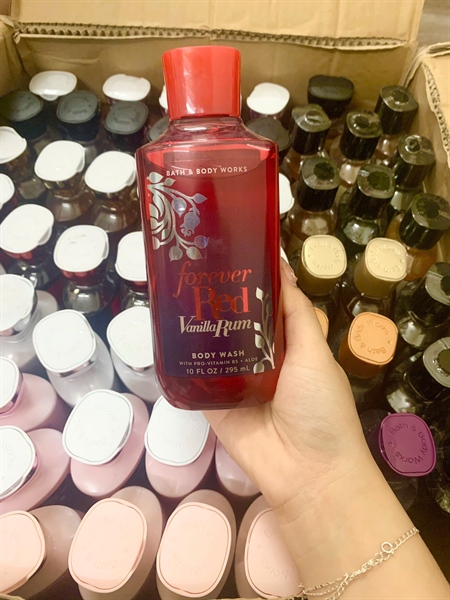 Sữa tắm Bath and Body Works Forever Red Vanilla Rum Body Wash 295ml