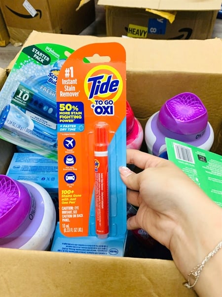 Bút tẩy vết bẩn Tide to Go Instant Stain Remover Pen 0.33Oz 10ml