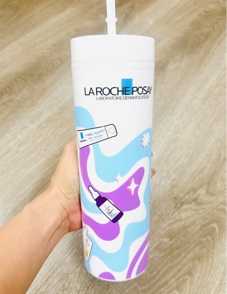  Gift bình nước La Roche Posay 