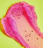  NK - Tẩy tế bào chết cơ thể Tree Hut Dragon Fruit Shea Sugar Scrub 18Oz 510g 