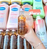  (SALE-T6/26) Nước hoa hồng Fresh Rose Deep Hydration Facial Toner 3.3Oz 100ml 