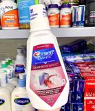  Nước súc miệng Crest 3D White Glamorous White 32Oz 946ml 