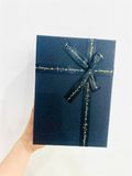  Hộp quà kim tuyến nhũ thắt nơ đen lấp lánh to size 23*16*7.5cm 
