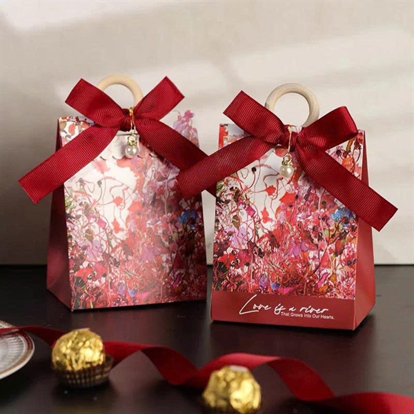  Hộp quà họa tiết khu vườn hoa đỏ không vòng gõ 