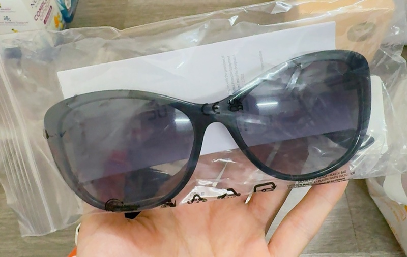  Mắt kính Calvin Klein Grey Butterfly Ladies Sunglasses CK19560S 001 57 