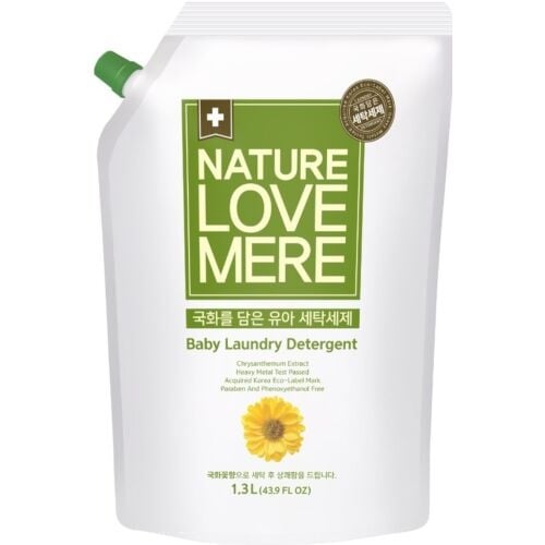  NK - Nước giặt quần áo trẻ em thuần chay Nature Love Mere chiết xuất Hoa cúc 1.3L 