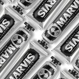  NK - Kem đánh răng giúp làm trắng, bảo vệ nướu hương bạc hà chiết xuất cam thảo và than tre Marvis Amarelli Licorice 4.5Oz 85ml 