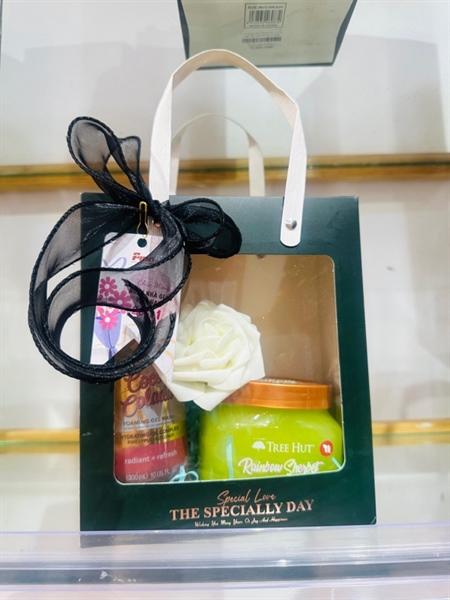  Túi giấy xanh quai trắng size 18*8.5*21 cm 