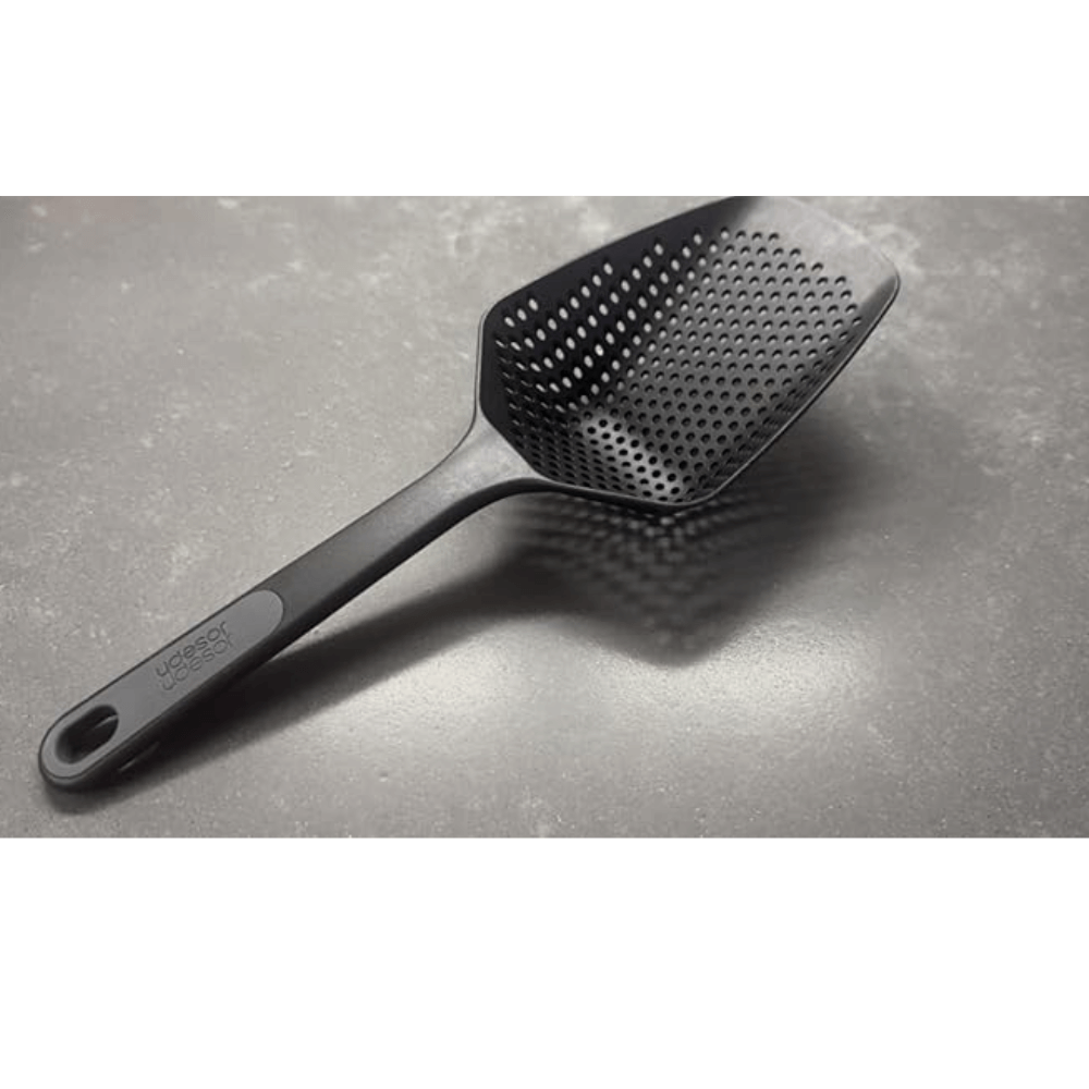 Vá ráo dầu lớn Joseph Joseph Scoop Plus Large