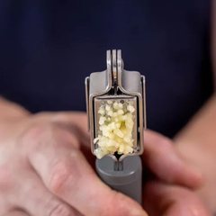 Dụng cụ kẹp tỏi KitchenAid KAS132 nhiều màu