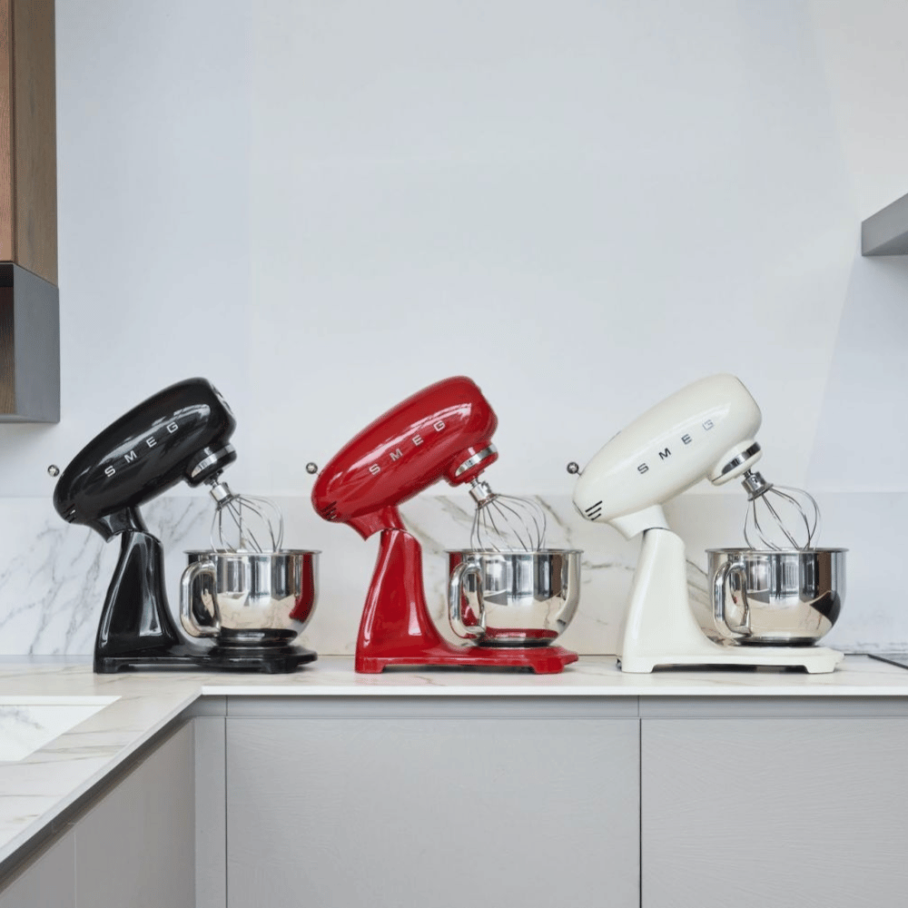 Máy trộn bột SMEG SMF03 nhiều màu