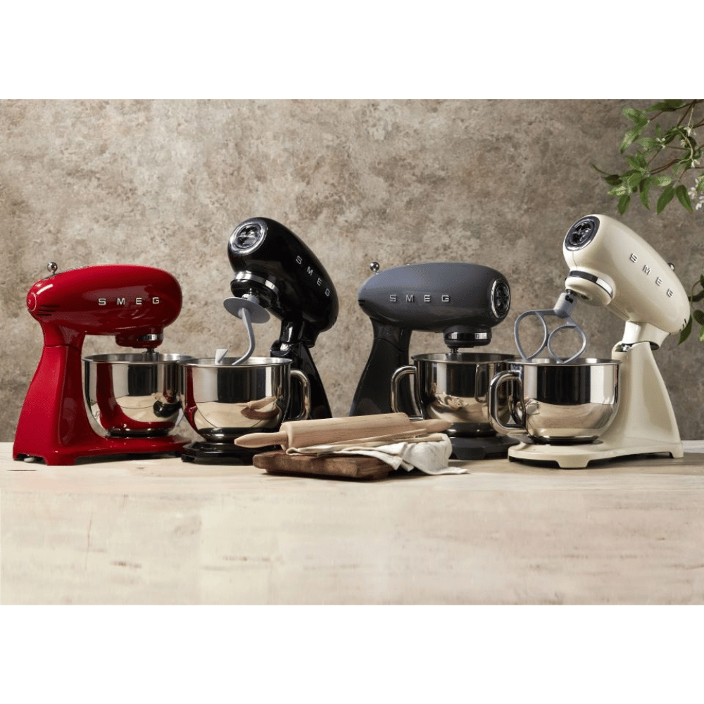 Máy trộn bột SMEG SMF03 nhiều màu