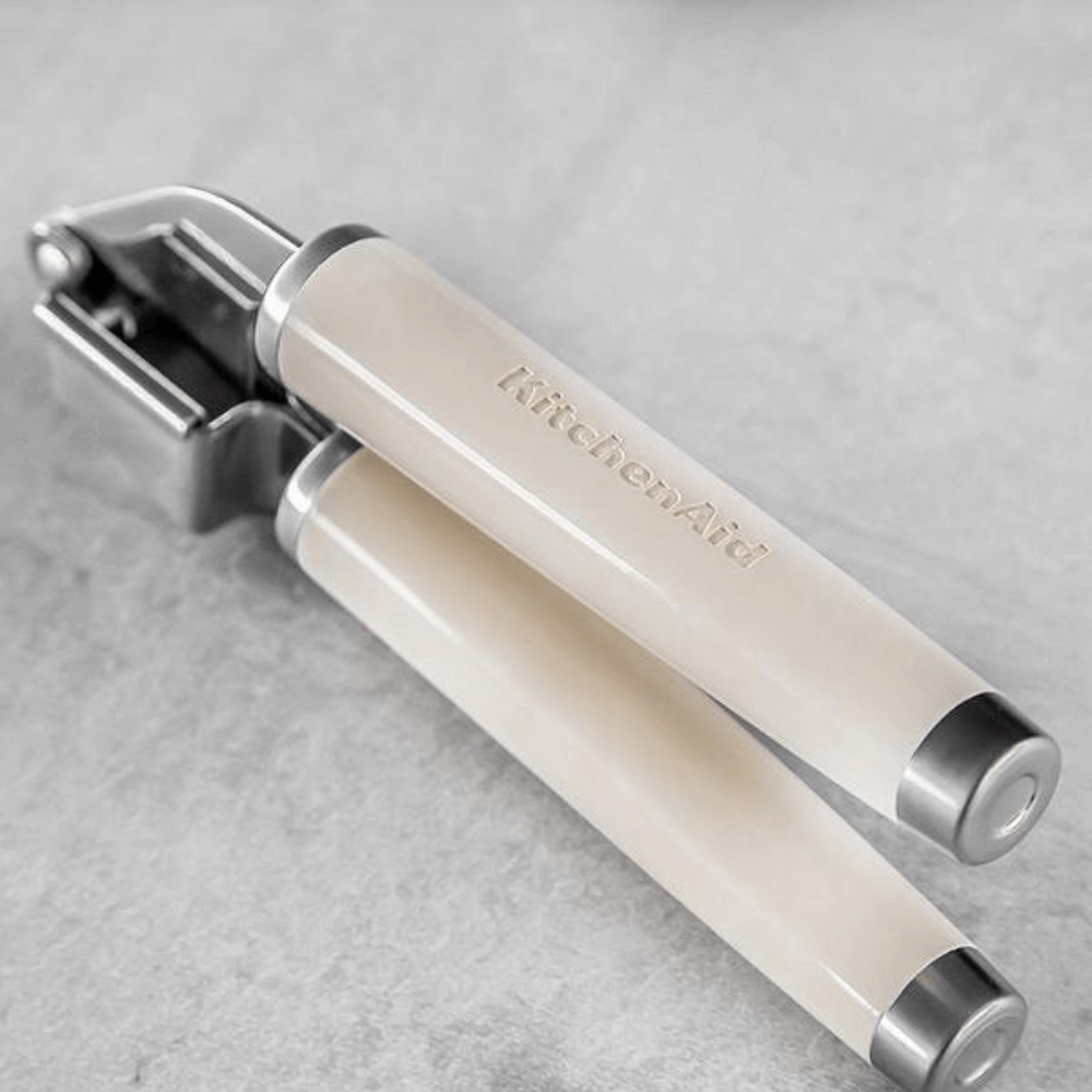 Dụng cụ ép tỏi KitchenAid Coreline KAG132 nhiều màu