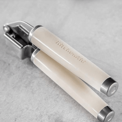 Dụng cụ ép tỏi KitchenAid Coreline KAG132 nhiều màu