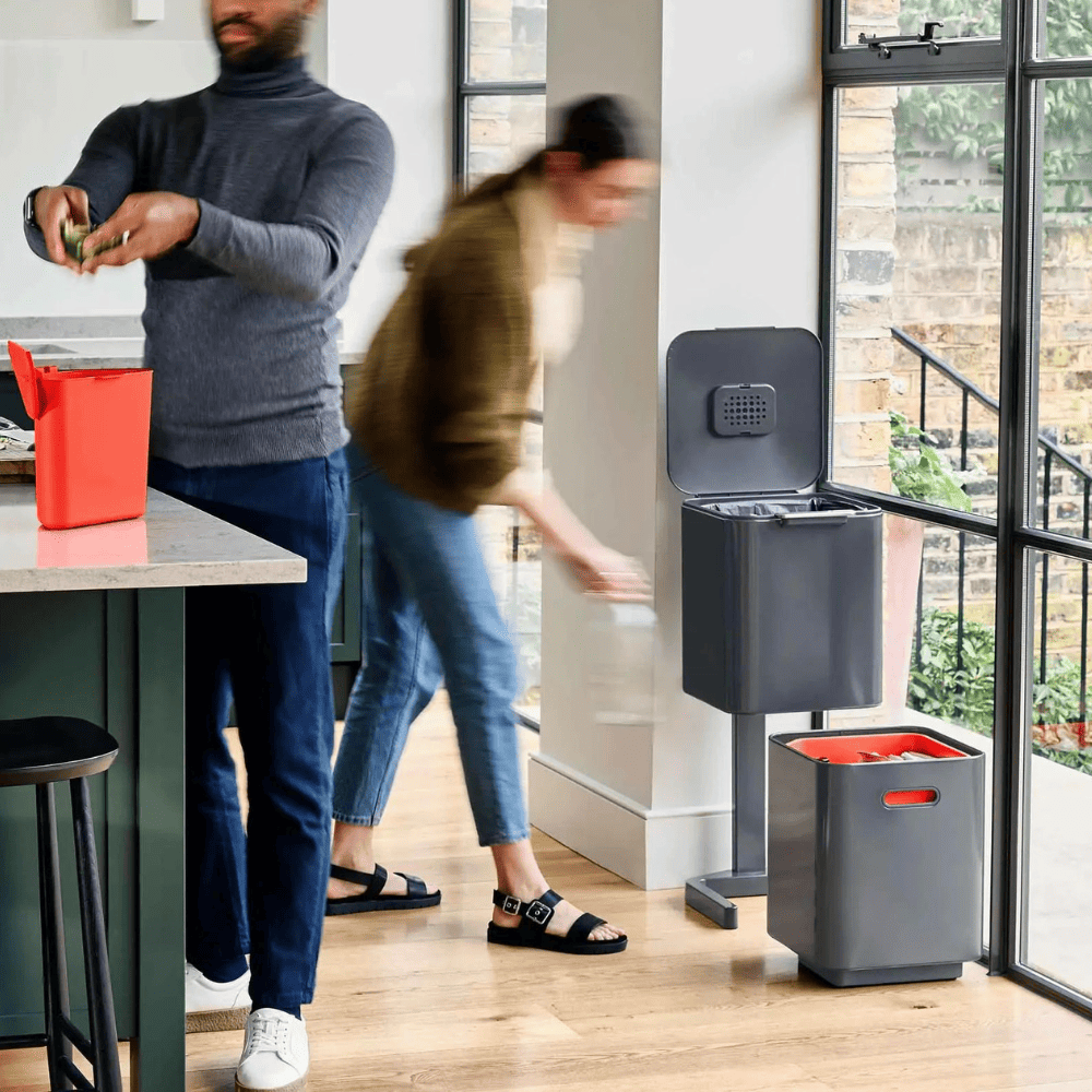 Thùng rác phân loại và khử mùi 3 ngăn Joseph Joseph Totem 40L/60L