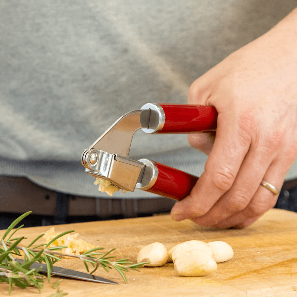 Dụng cụ ép tỏi KitchenAid Coreline KAG132 nhiều màu