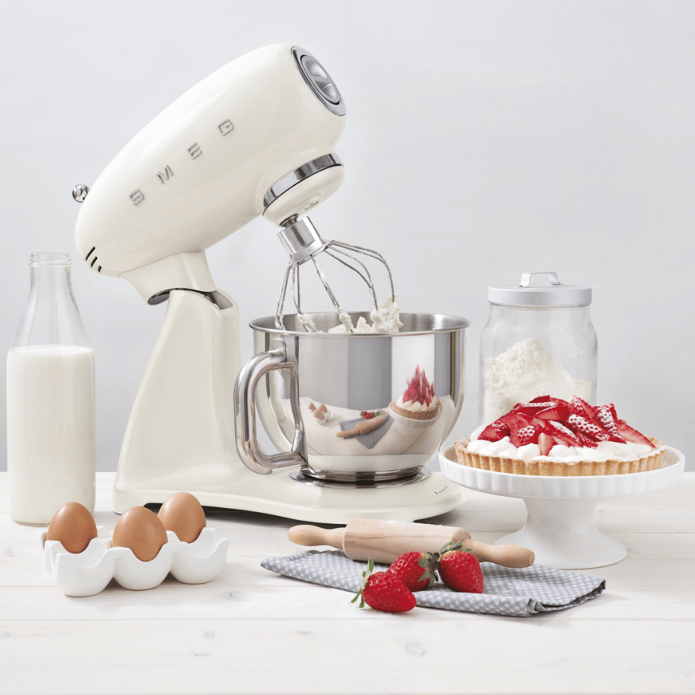 Máy trộn bột SMEG SMF03 nhiều màu