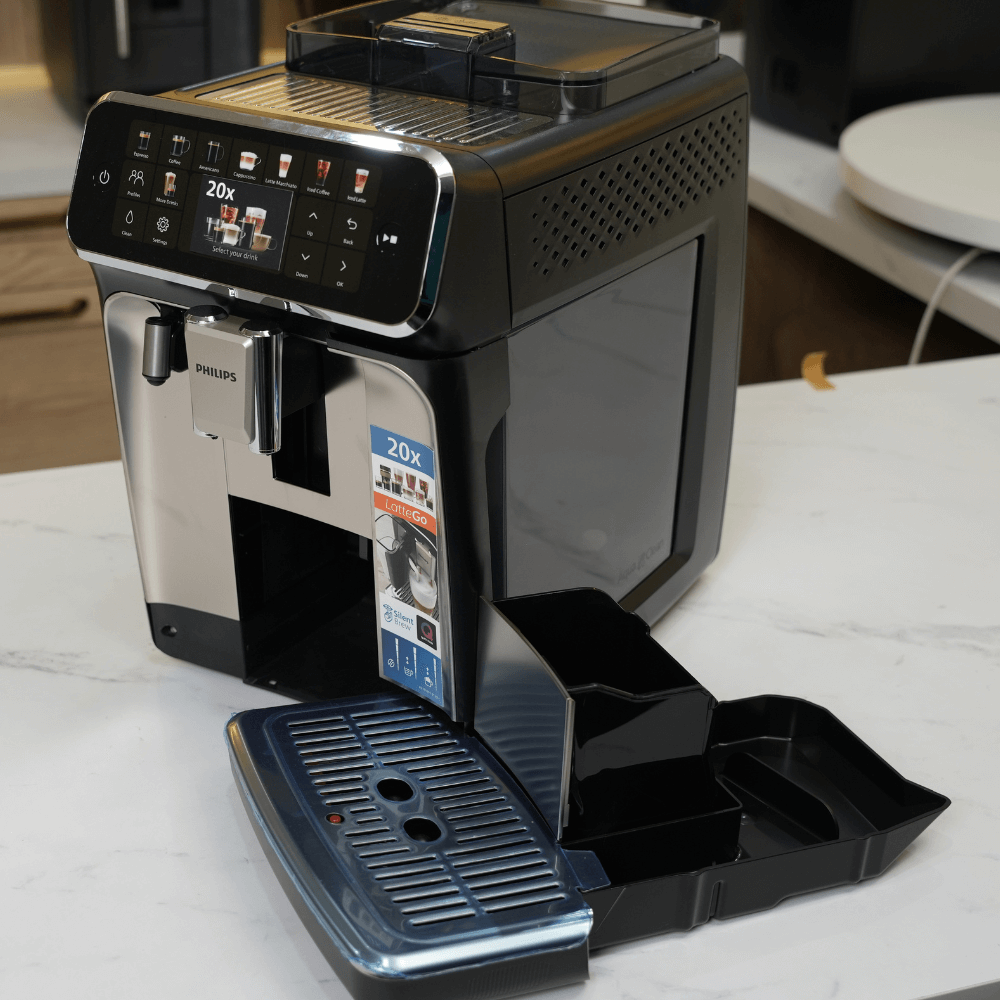 Máy pha cà phê Philips Series 5500 EP5547/90 model 2025