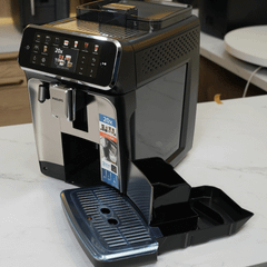 Máy pha cà phê Philips Series 5500 EP5547/90 model 2025