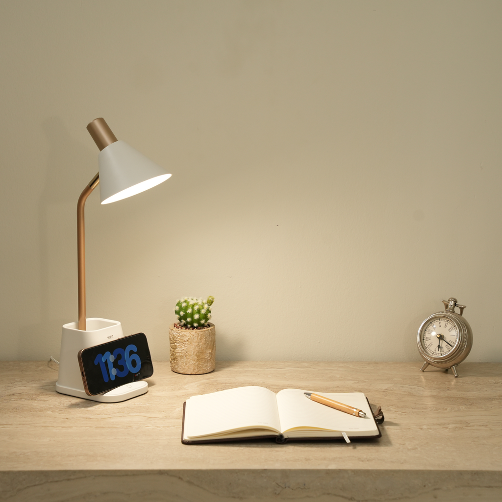 Đèn học hỗ trợ chống cận thị cao cấp Wilit W23SQ15