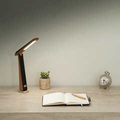 Đèn bàn làm việc cao cấp Wilit U30 VilaWood màu nâu