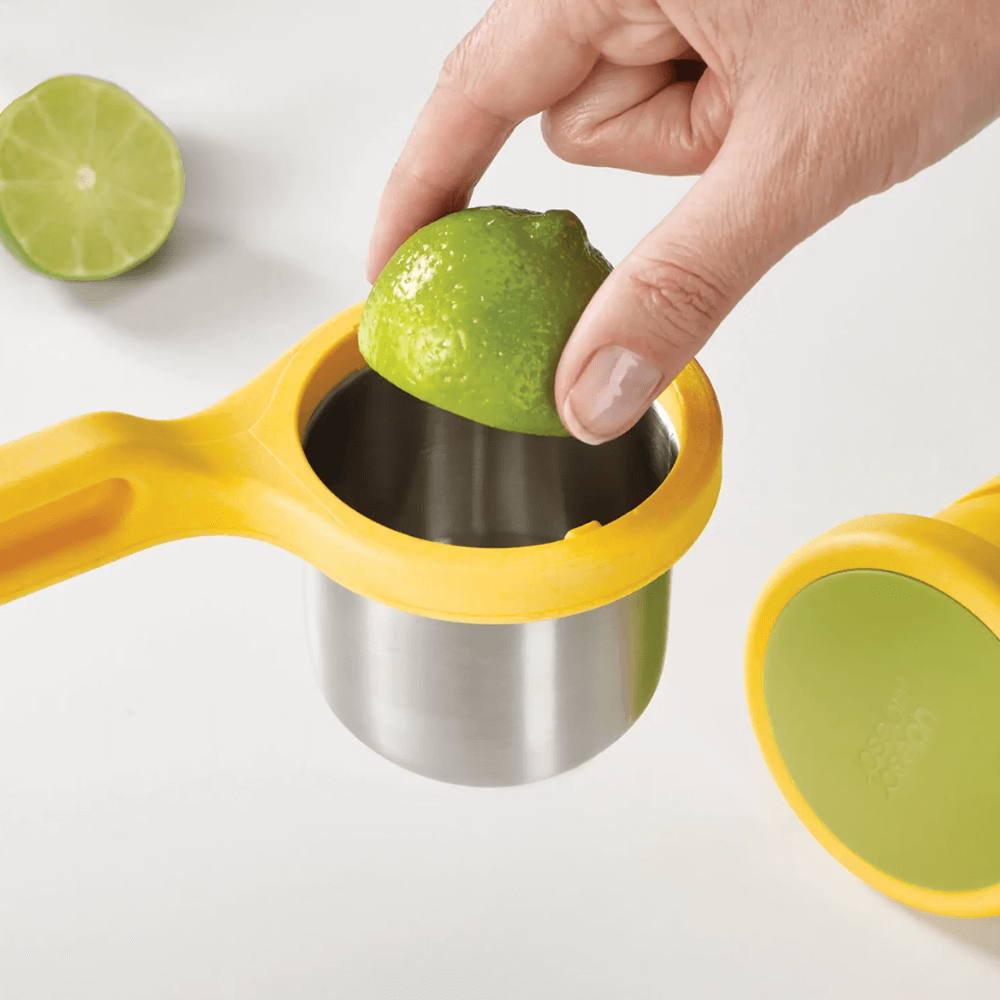 Dụng cụ ép chanh cộng lực Joseph Joseph Helix 20101